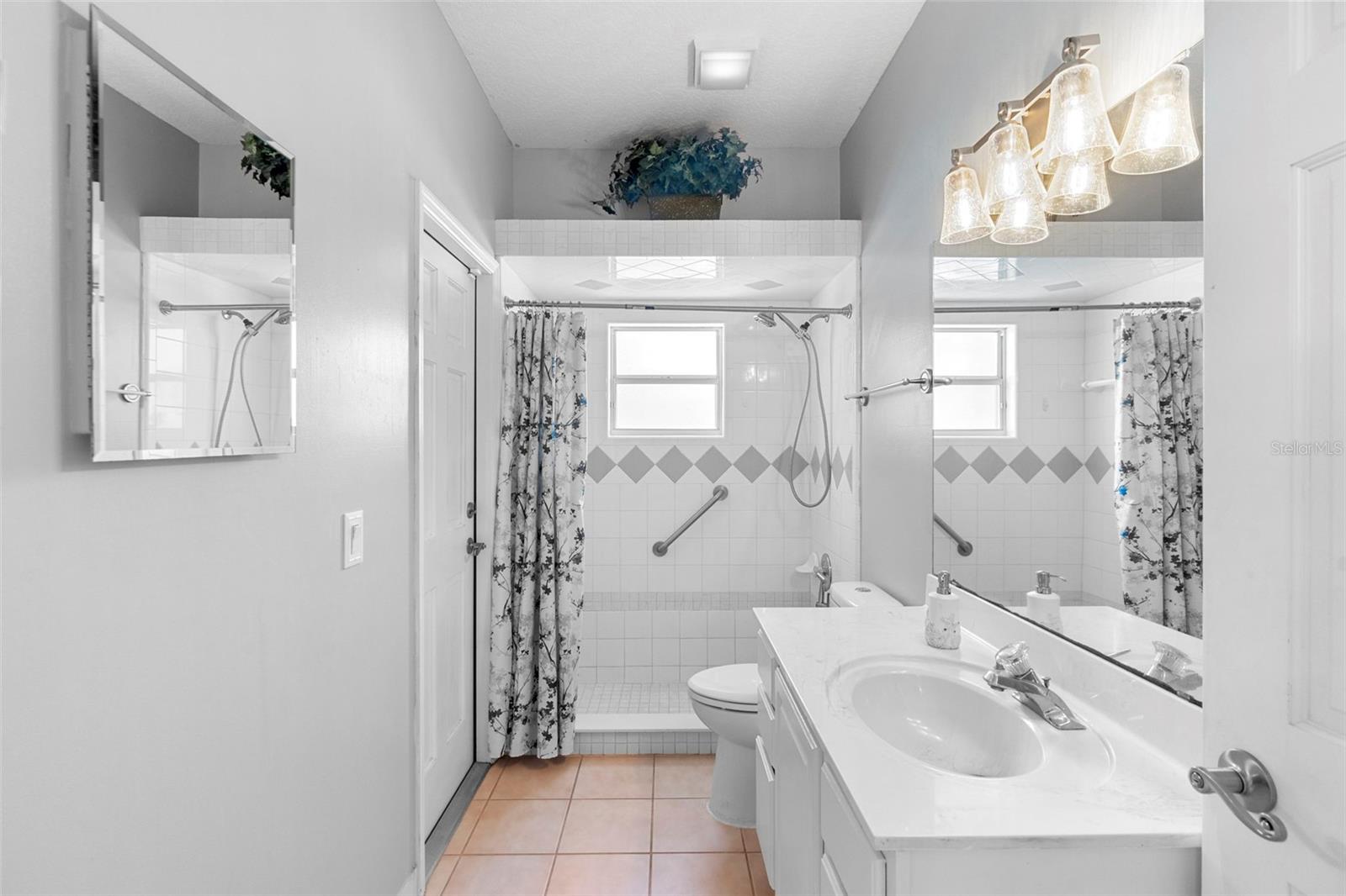 Image 35 of 46 For 380 Glen Abbey Lane