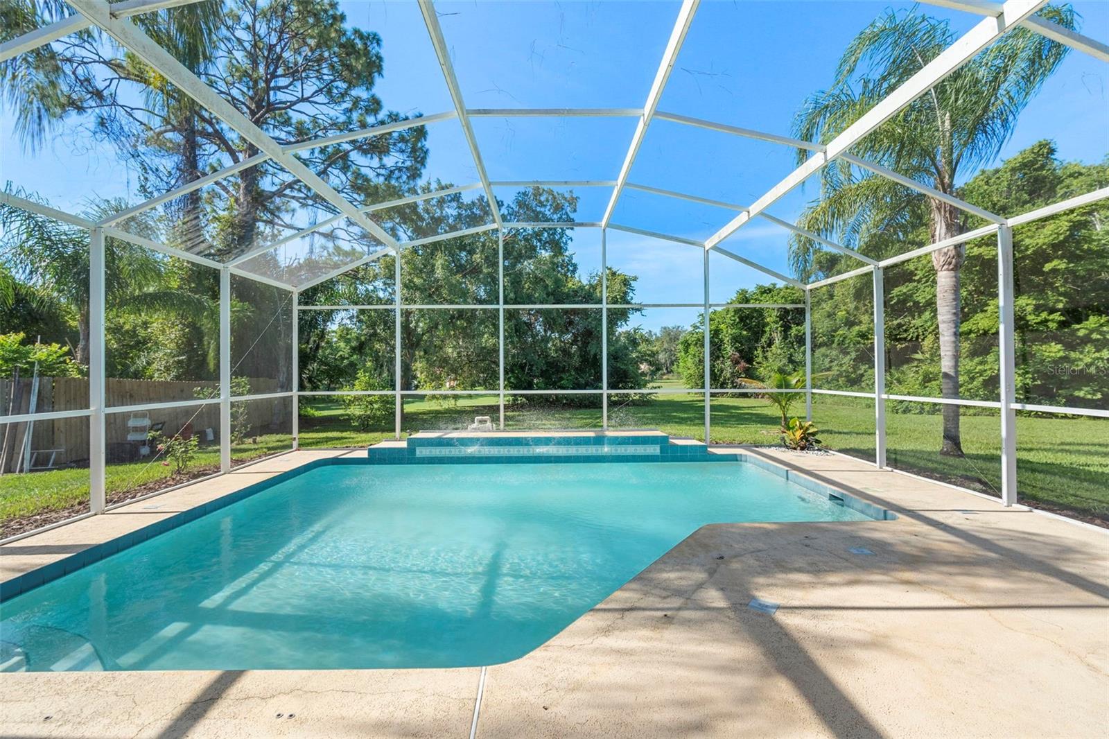 Image 37 of 46 For 380 Glen Abbey Lane