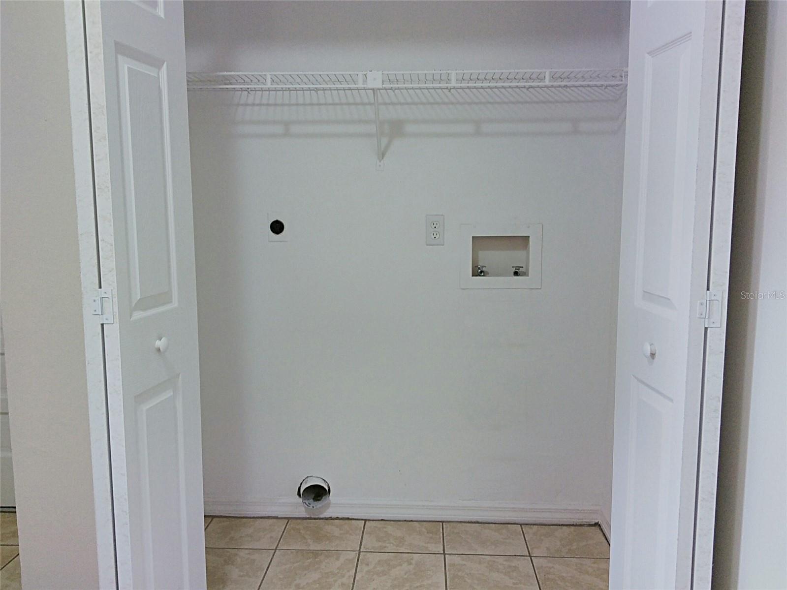 Image 10 of 26 For 717 Wright Court