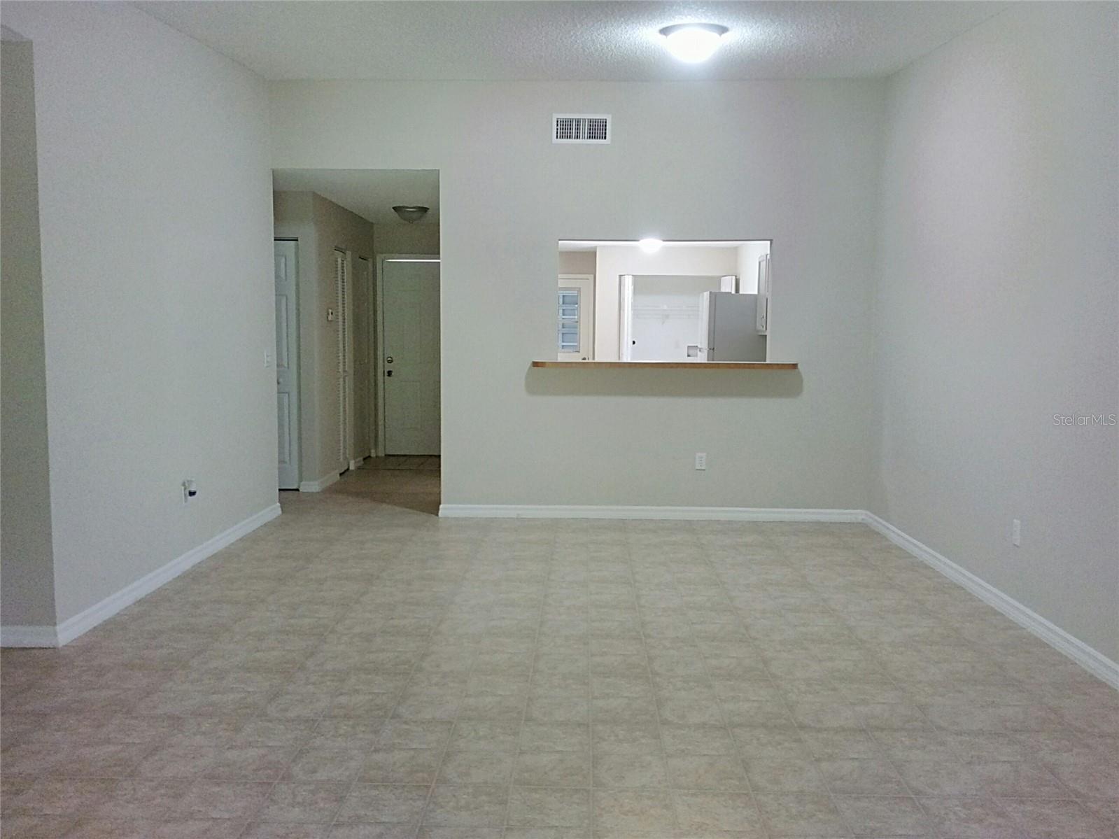 Image 11 of 26 For 717 Wright Court