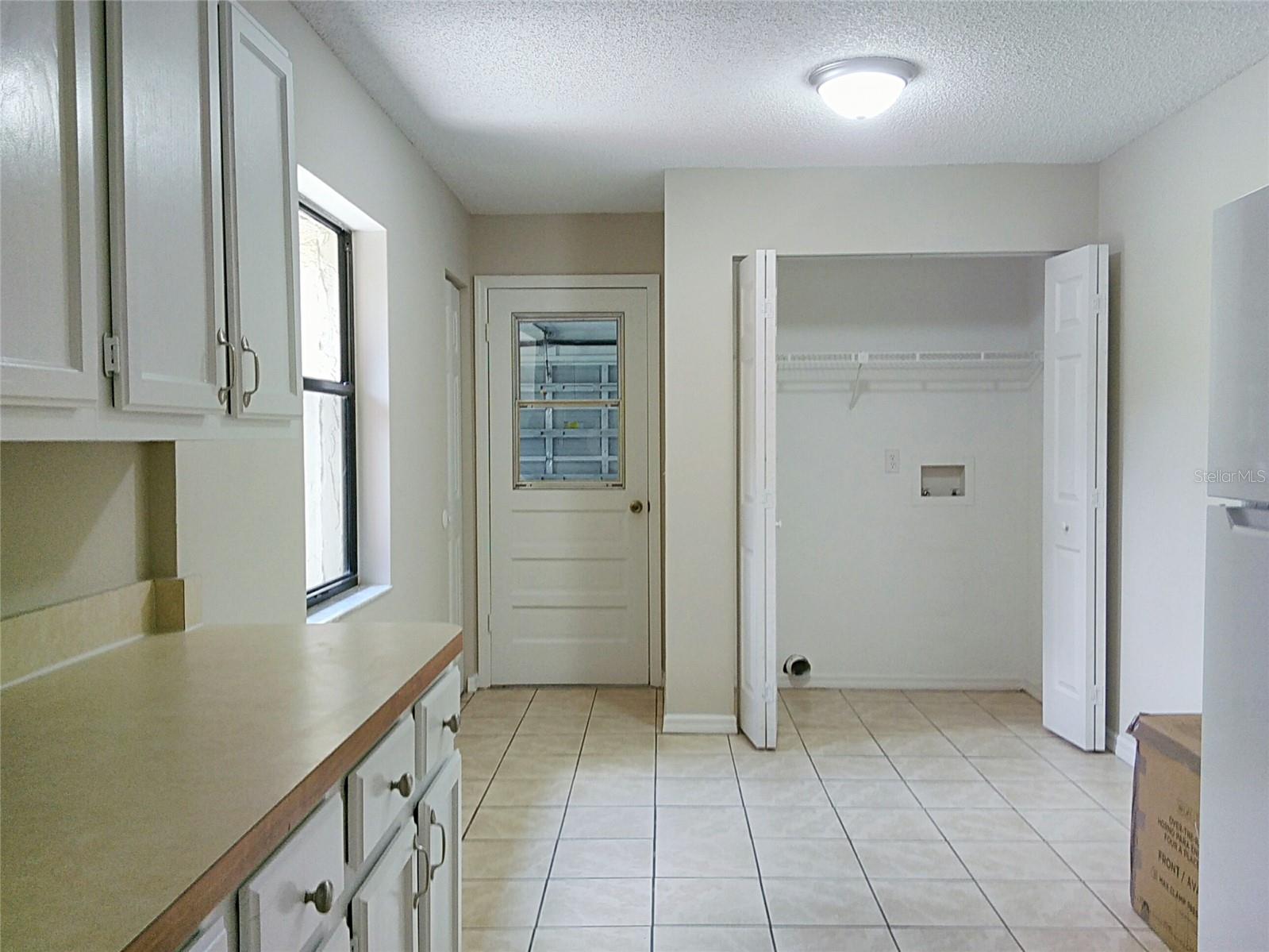 Image 9 of 26 For 717 Wright Court