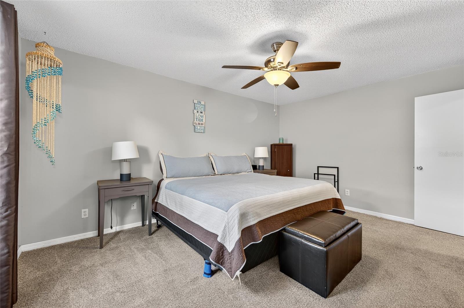 Image 12 of 35 For 840 Center Avenue 390