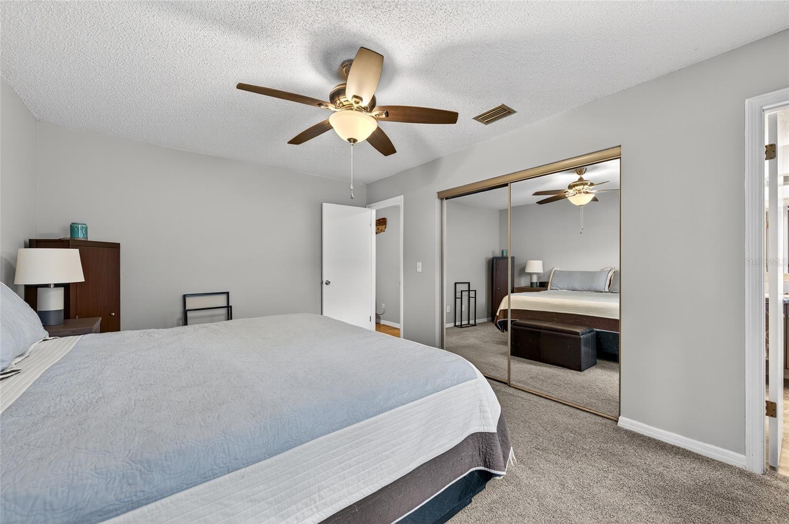 Image 13 of 35 For 840 Center Avenue 390