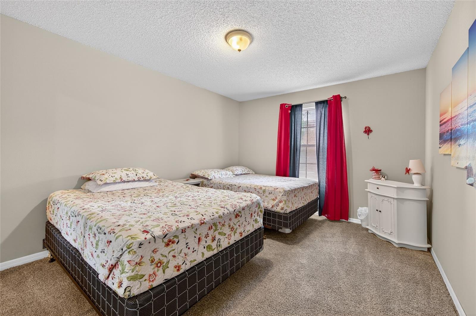 Image 16 of 35 For 840 Center Avenue 390