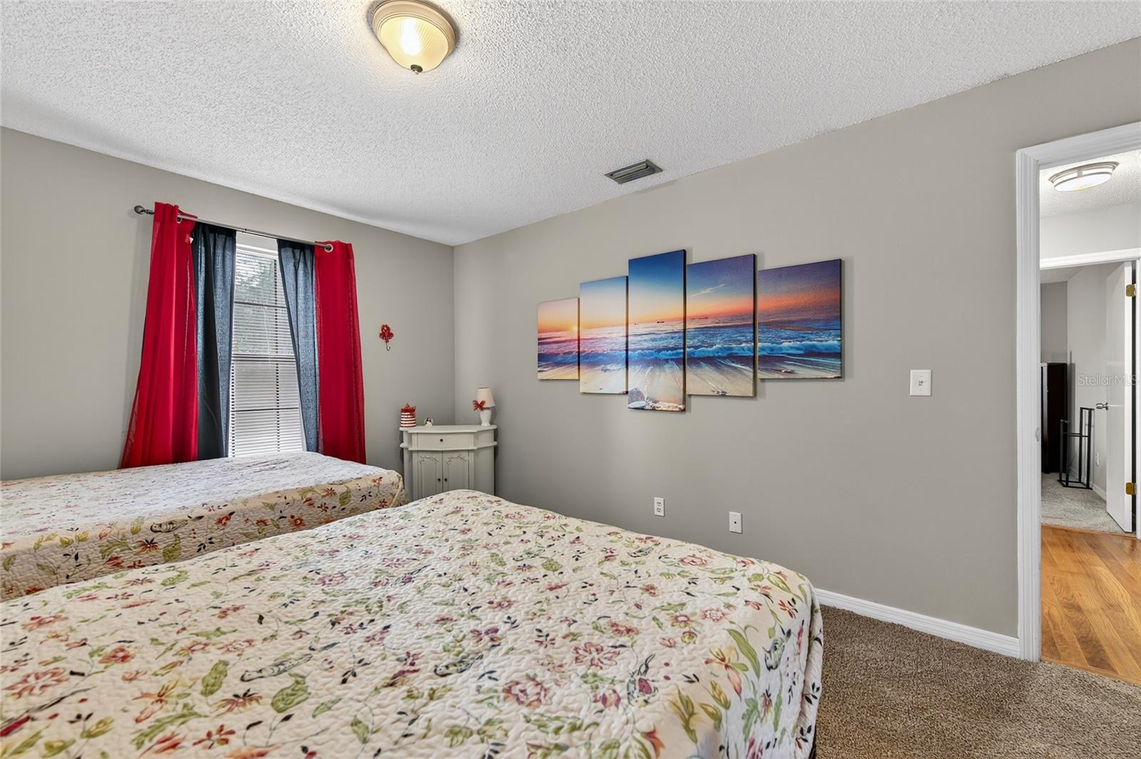 Image 17 of 35 For 840 Center Avenue 390