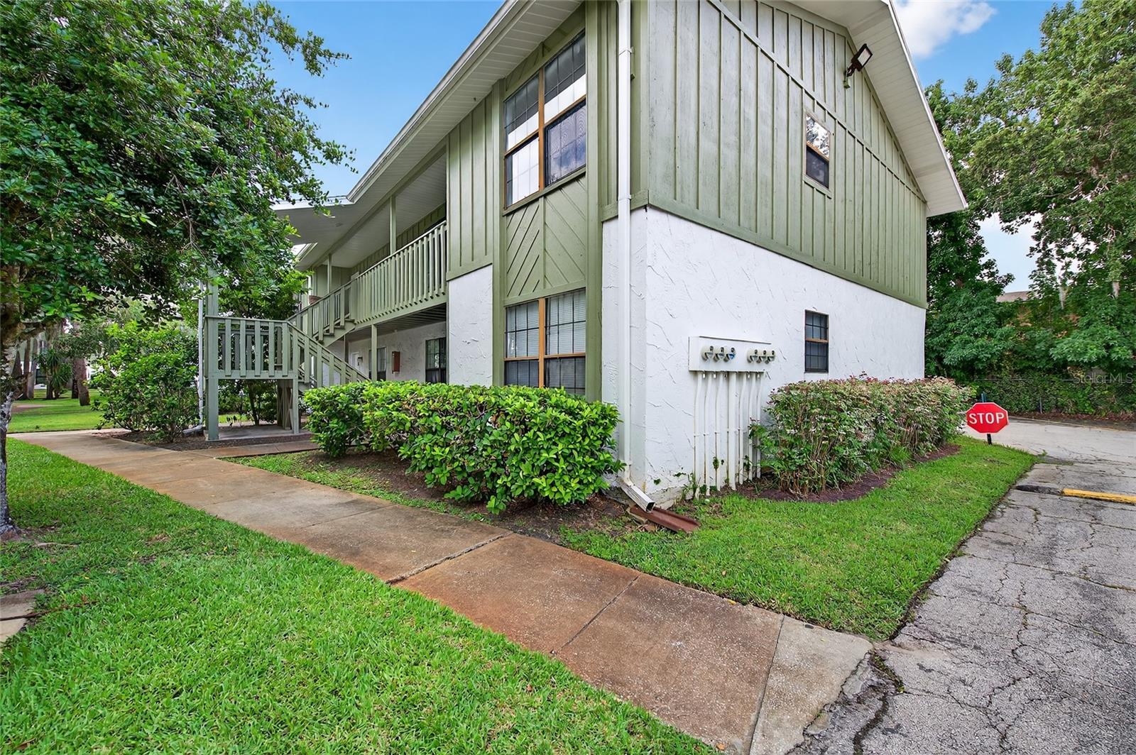 Image 18 of 35 For 840 Center Avenue 390