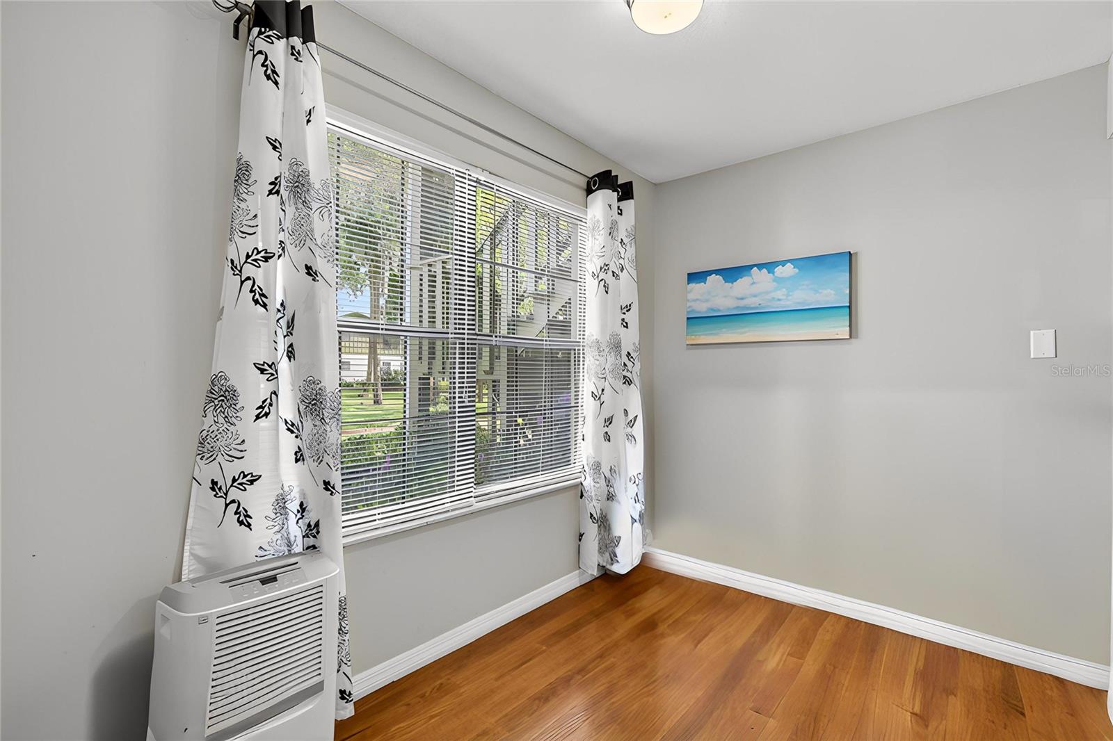 Image 9 of 35 For 840 Center Avenue 390
