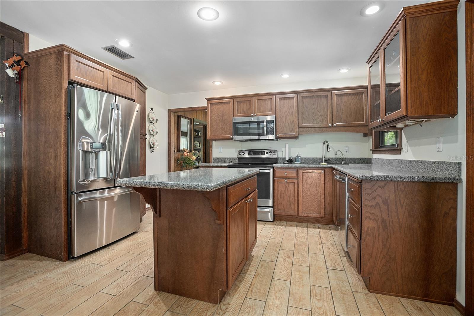 Image 15 of 72 For 1741 Alanson Drive