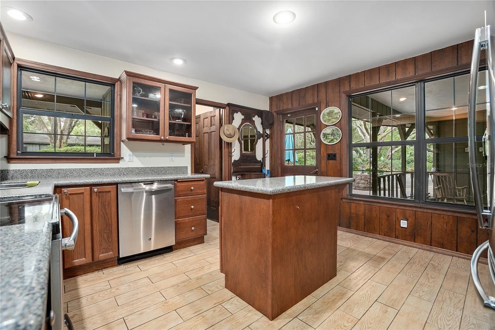 Image 17 of 72 For 1741 Alanson Drive