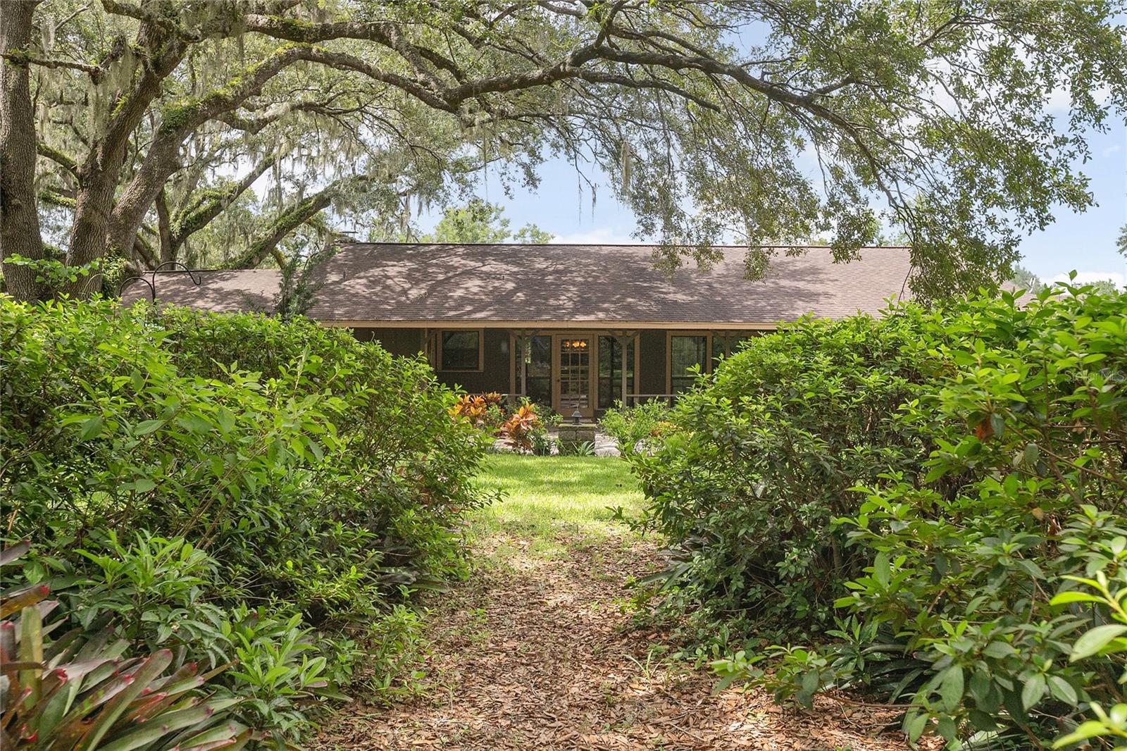 Image 39 of 72 For 1741 Alanson Drive