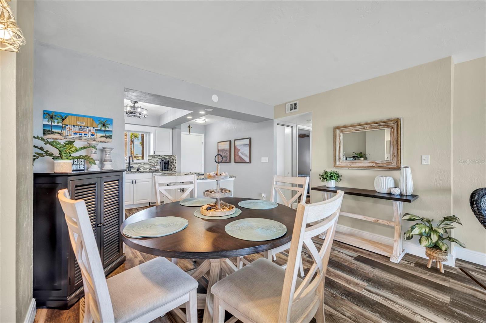 Image 9 of 33 For 2860 Ocean Shore Boulevard 1030