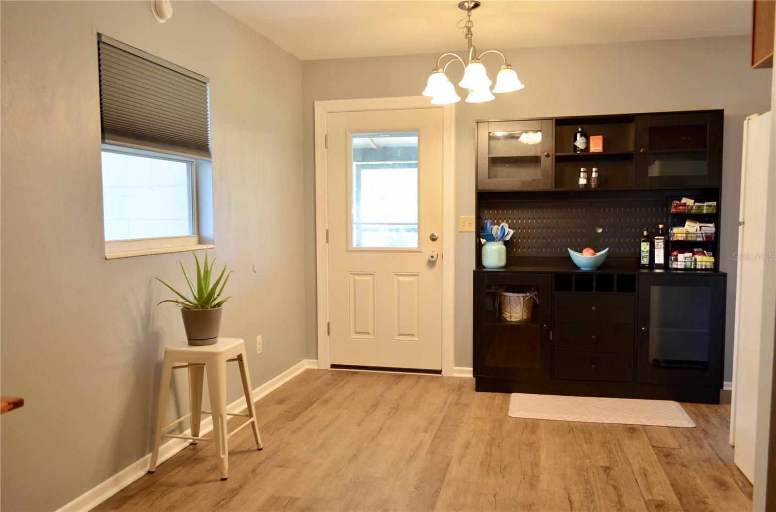 Image 3 of 13 For 107 Kendra Avenue