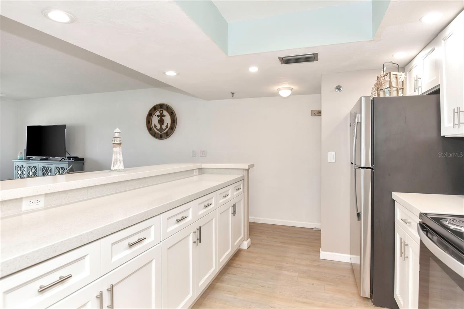 Image 12 of 51 For 1513 Ocean Shore Boulevard 7b