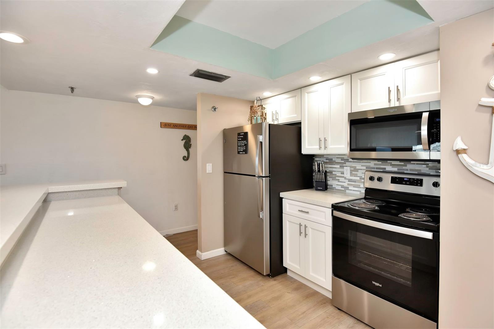 Image 14 of 51 For 1513 Ocean Shore Boulevard 7b