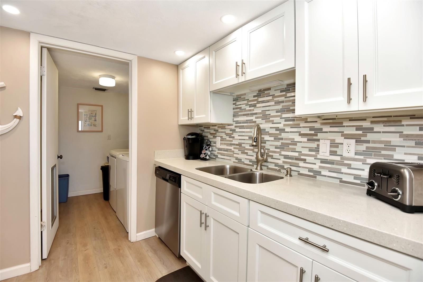 Image 16 of 51 For 1513 Ocean Shore Boulevard 7b