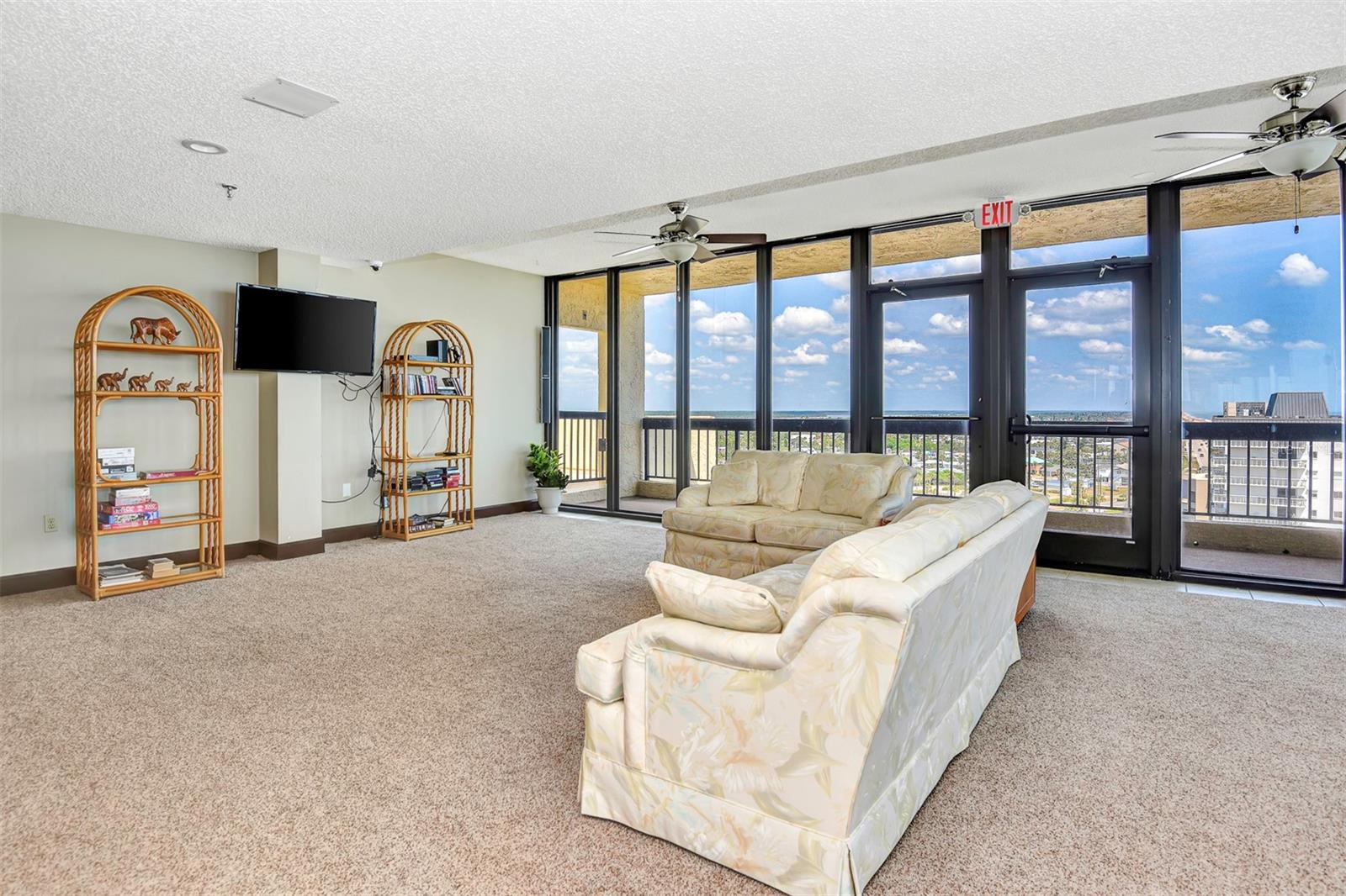 Image 42 of 51 For 1513 Ocean Shore Boulevard 7b