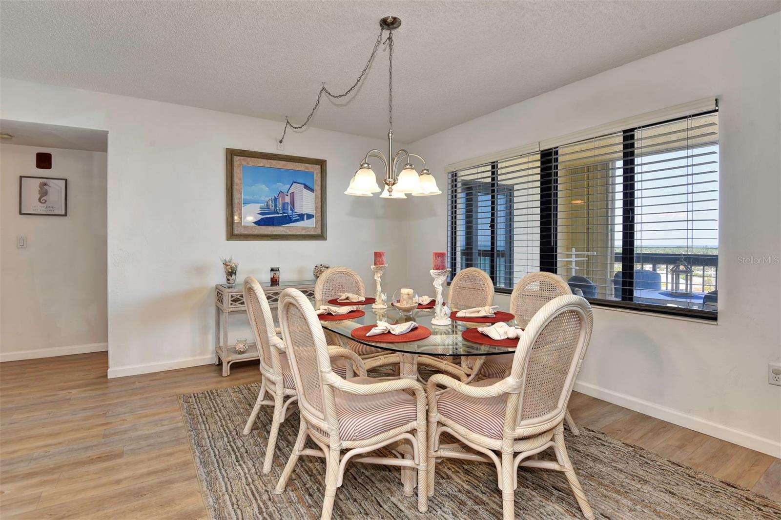 Image 9 of 51 For 1513 Ocean Shore Boulevard 7b