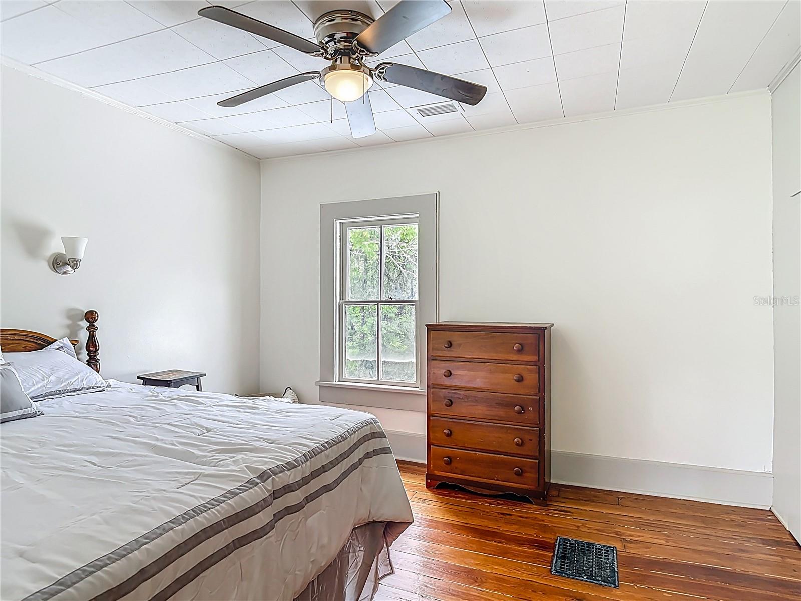 Image 15 of 55 For 601 Adelle Avenue