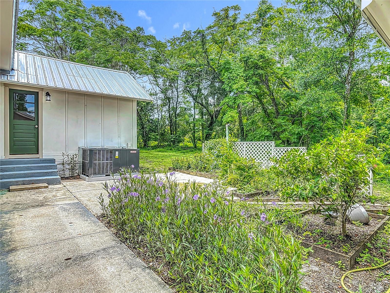 Image 47 of 55 For 601 Adelle Avenue