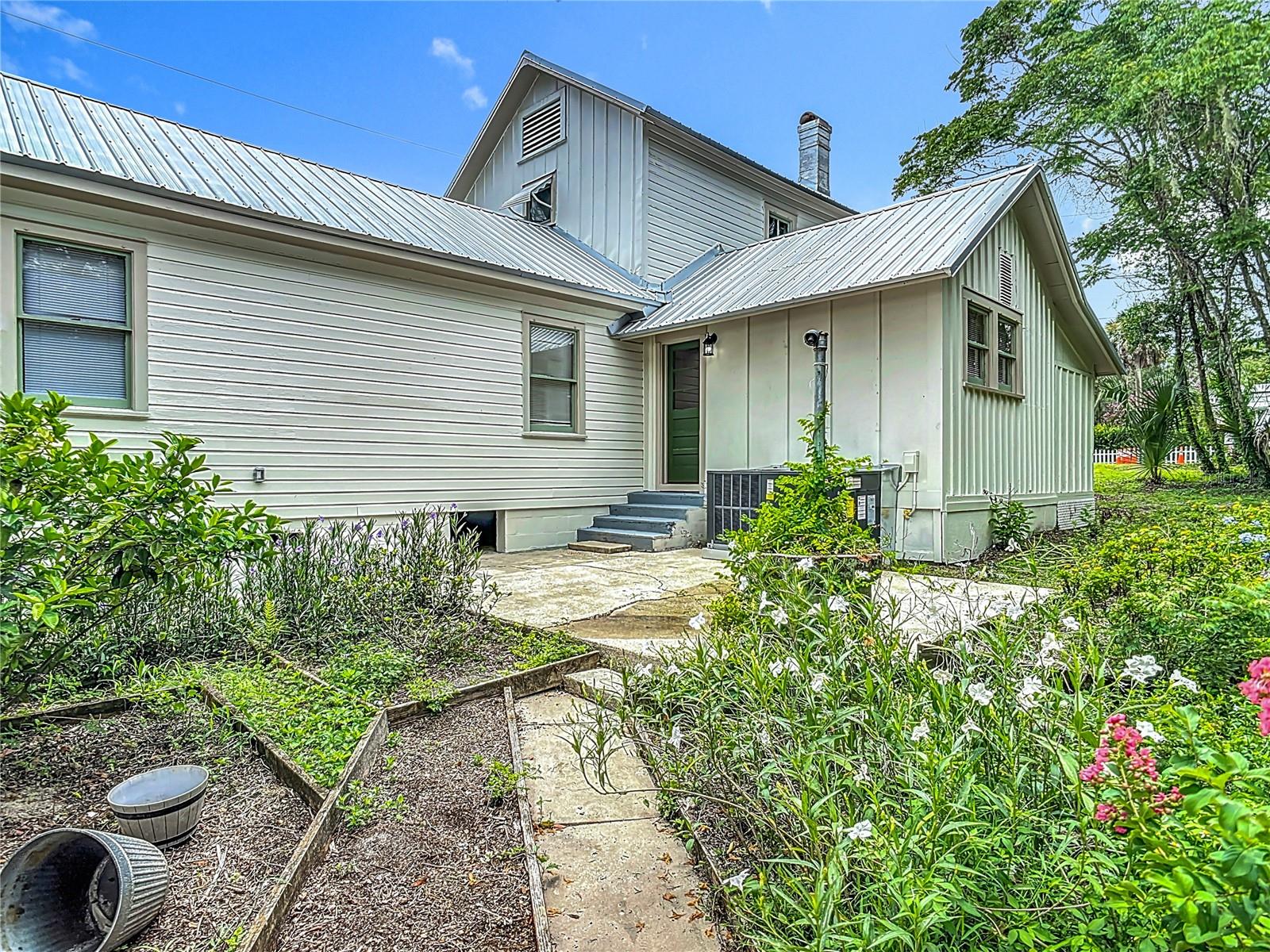 Image 48 of 55 For 601 Adelle Avenue
