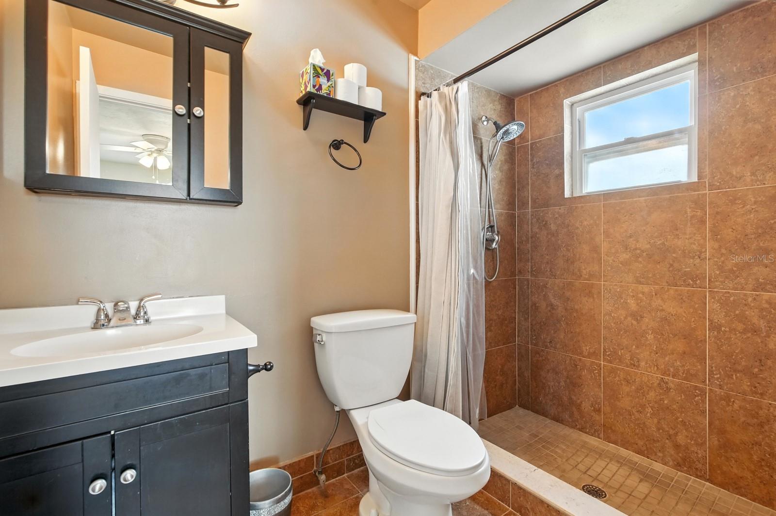 Image 21 of 39 For 1022 Tompkins Drive