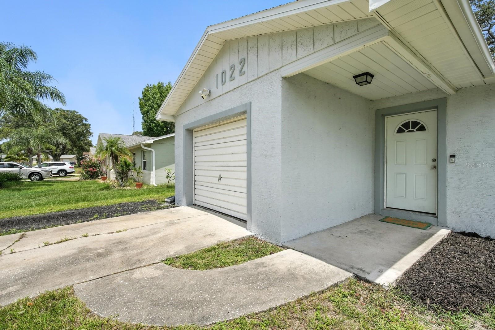 Image 8 of 39 For 1022 Tompkins Drive
