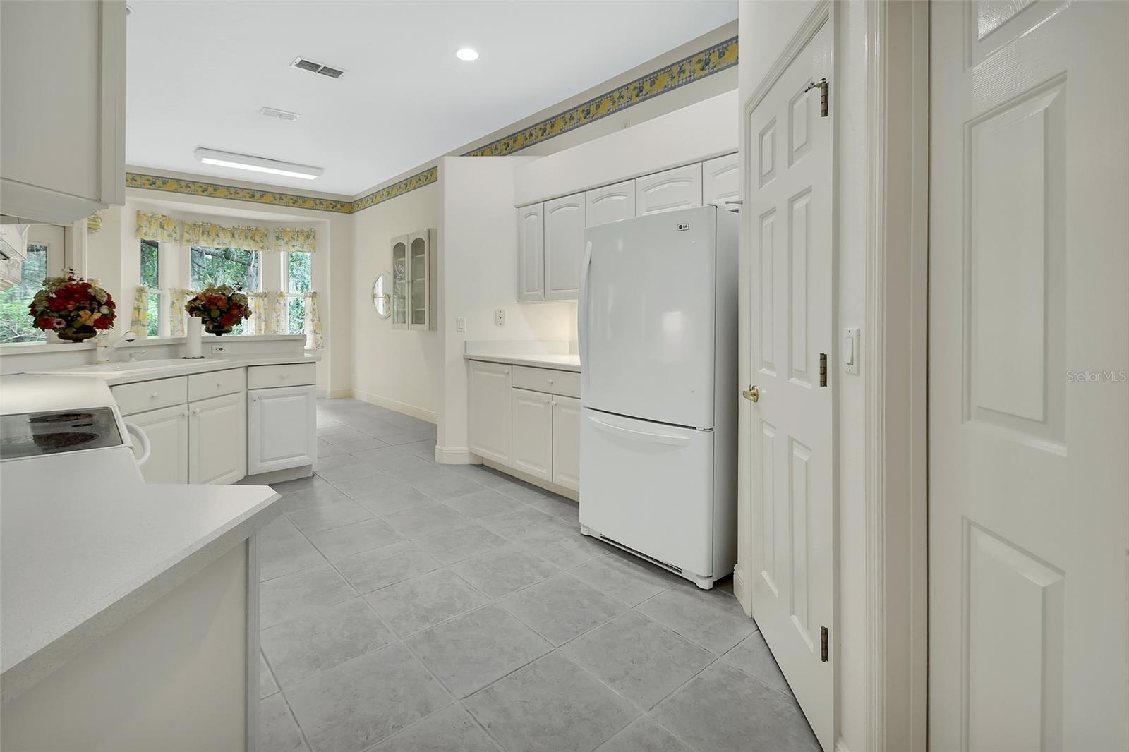 Image 9 of 42 For 3613 Royal Fern Circle
