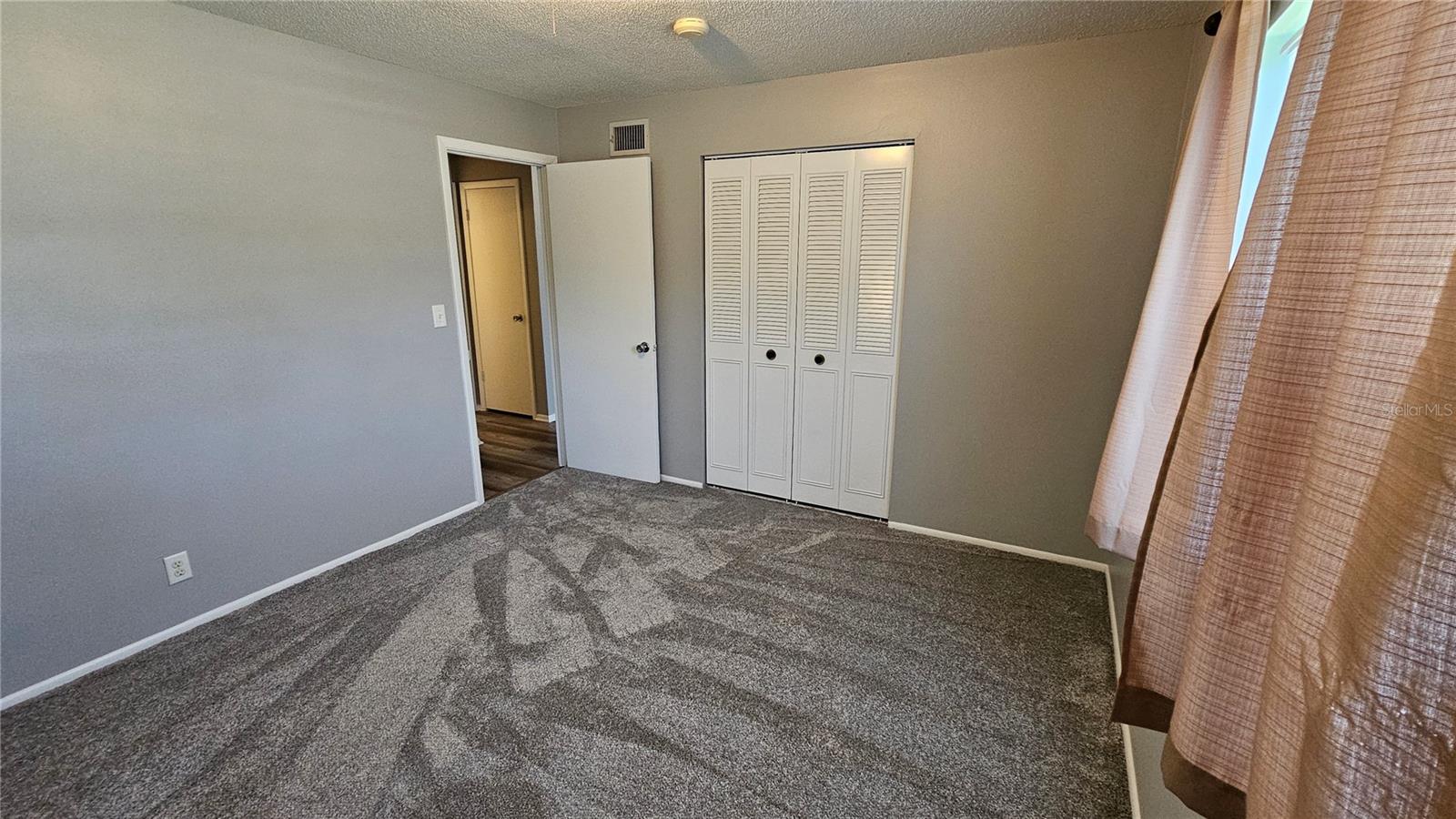 Image 14 of 23 For 291 Michael Avenue