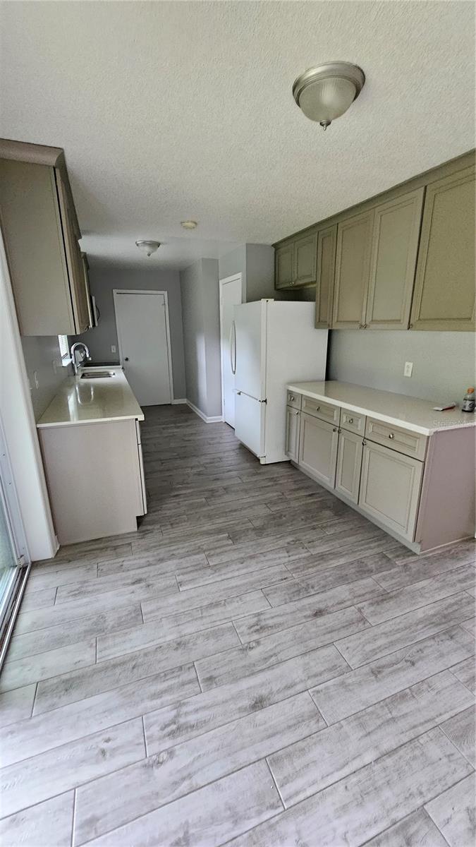 Image 19 of 23 For 291 Michael Avenue