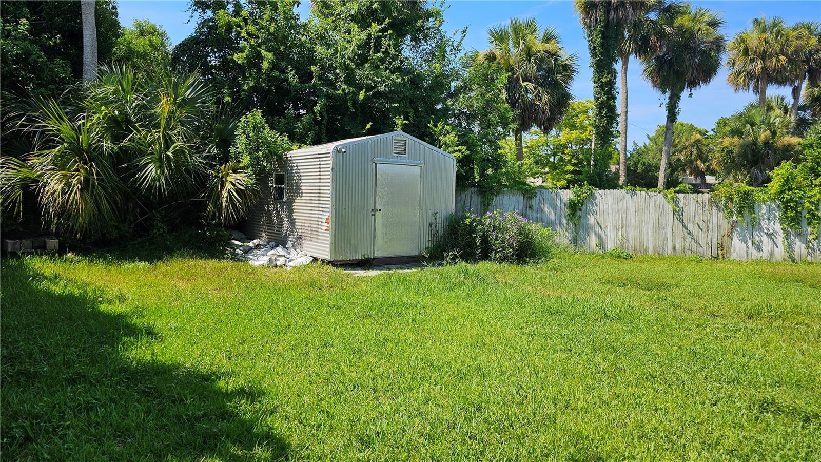 Image 7 of 23 For 291 Michael Avenue