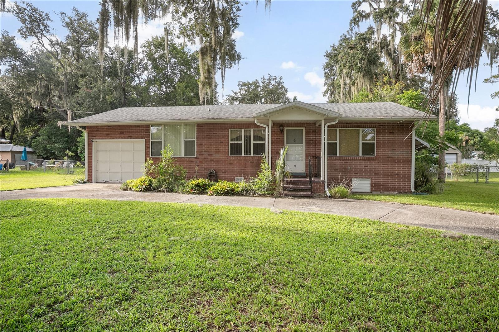 Details for 14 Volusia Drive, DEBARY, FL 32713