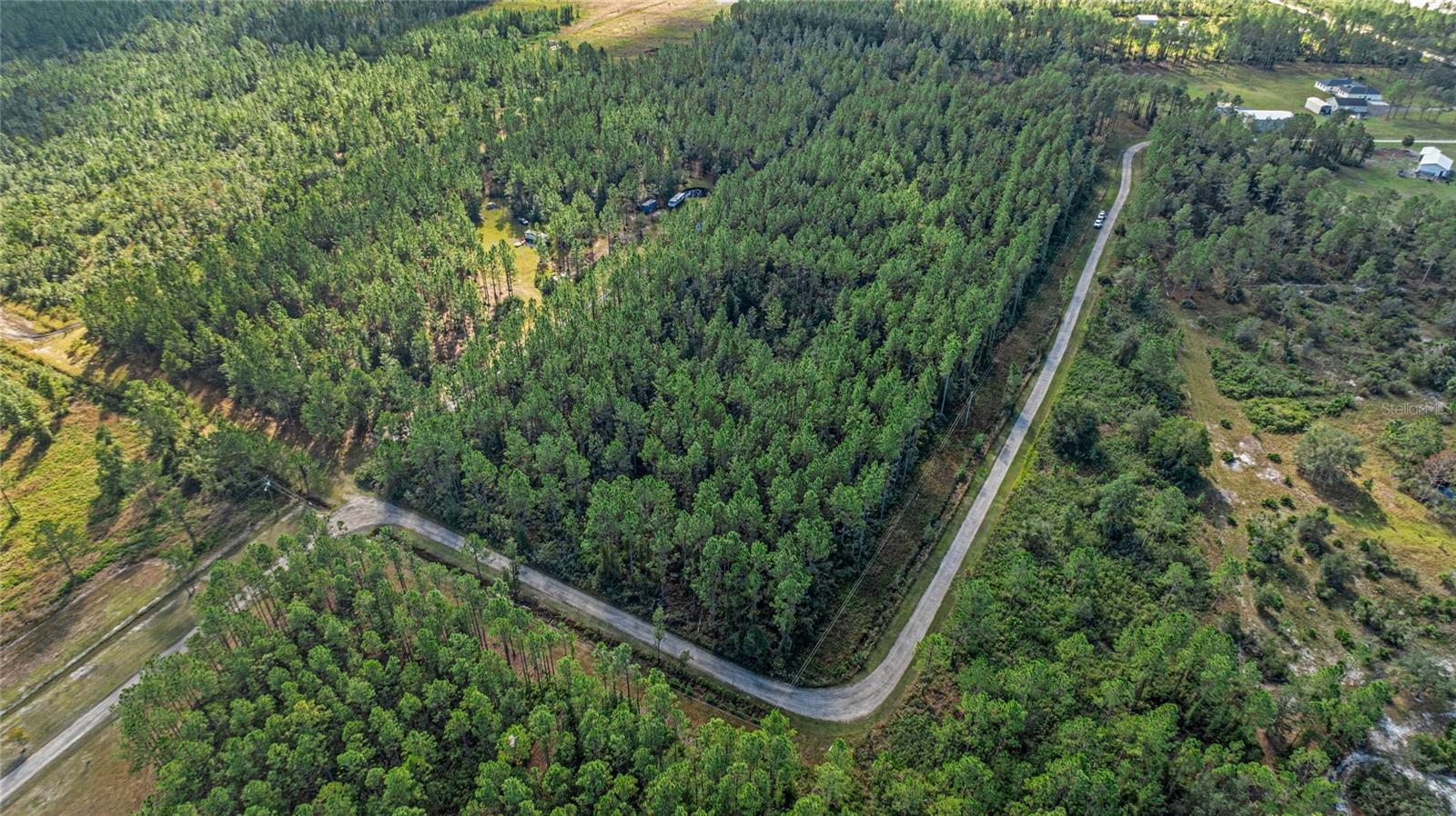 Image 7 of 9 For 2 Wild Cur Road