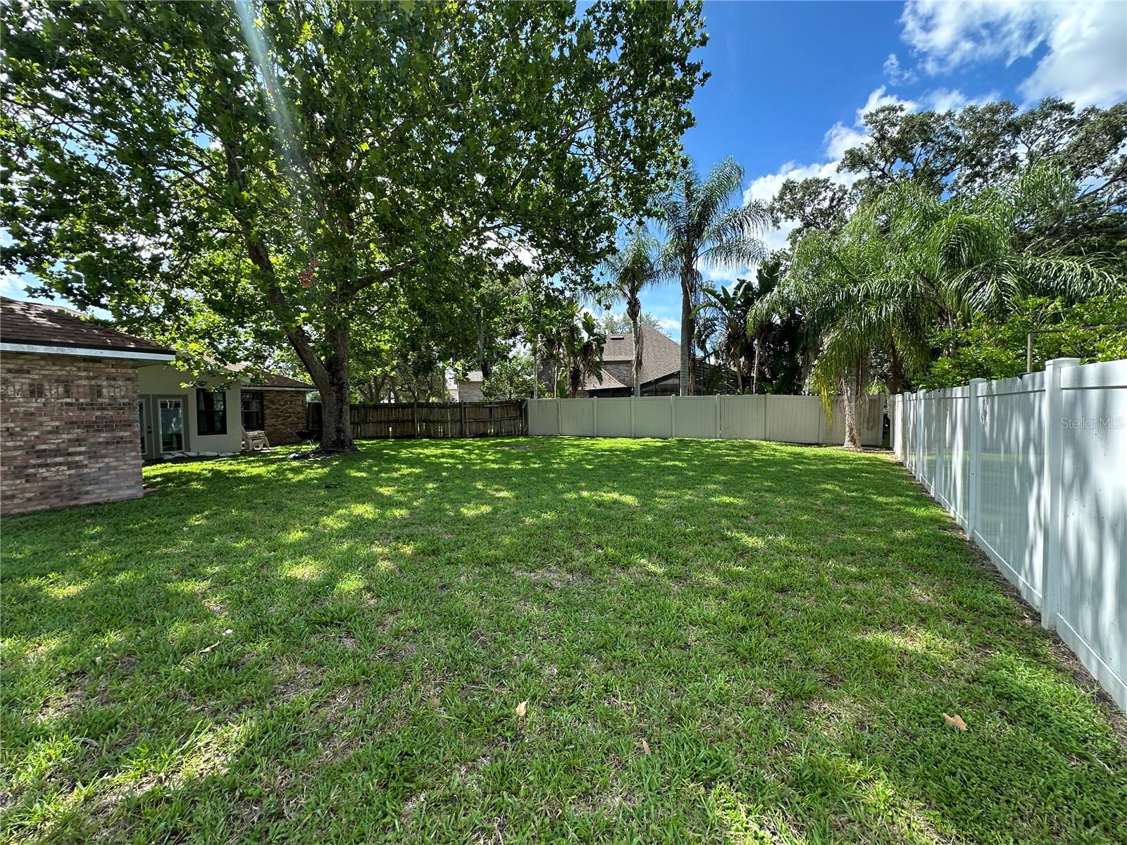 Image 44 of 48 For 2 Leisure Wood Way