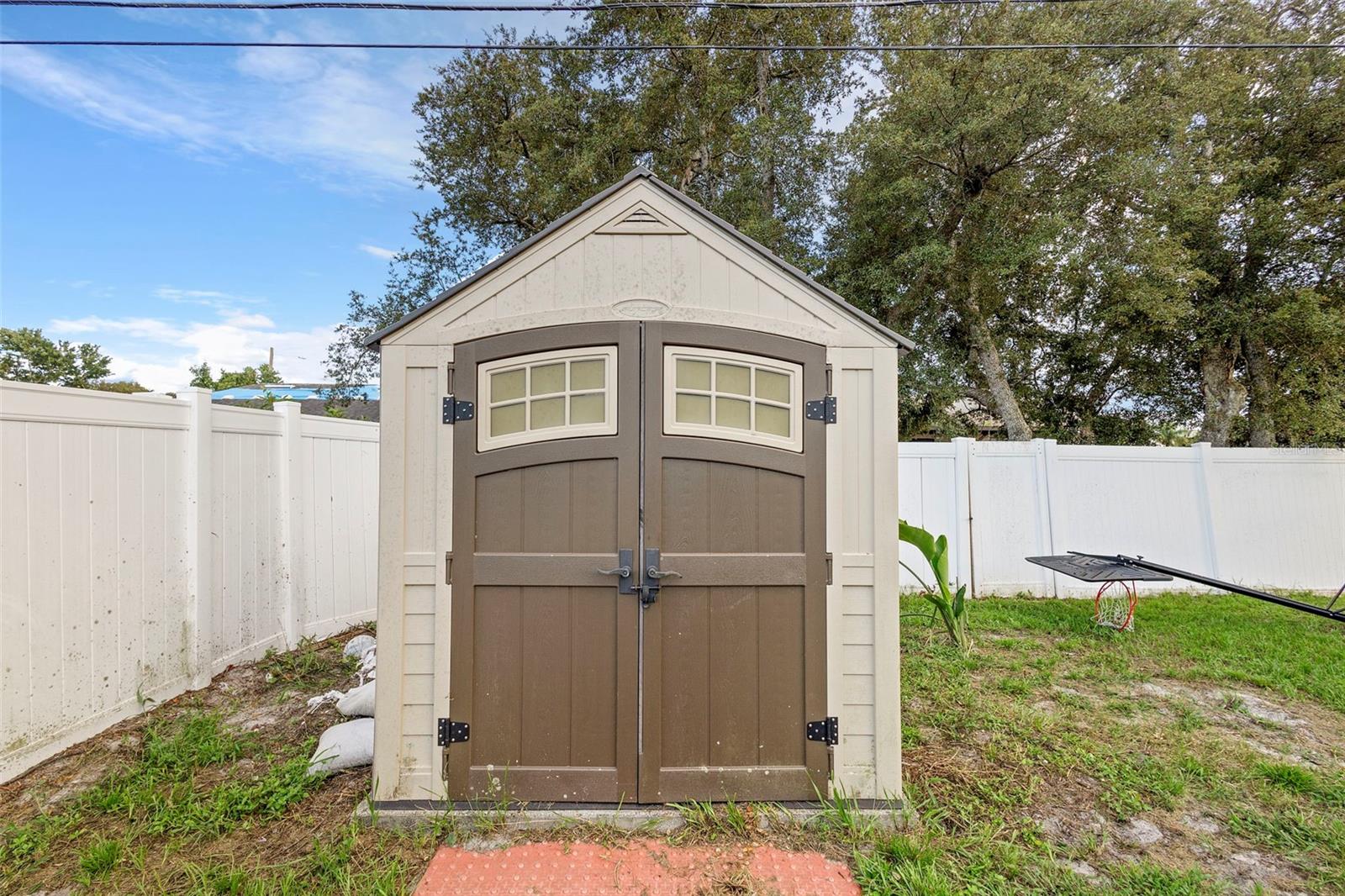 Image 18 of 19 For 2609 Derby Drive