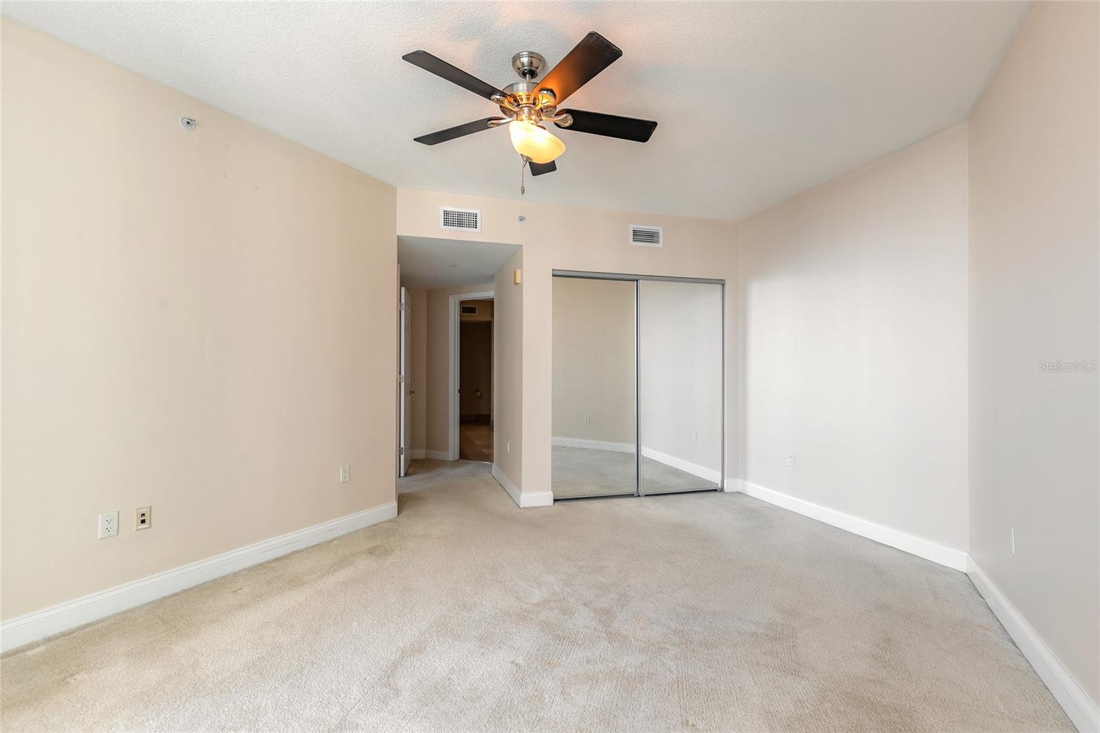 Image 10 of 53 For 231 Riverside Drive 1108-1