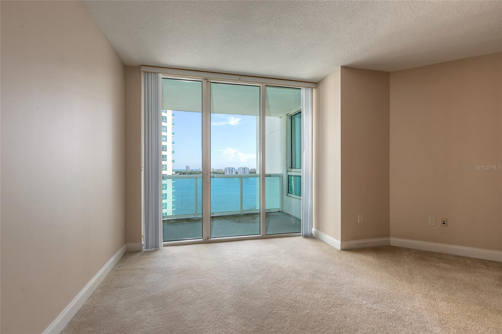 Image 21 of 53 For 231 Riverside Drive 1108-1