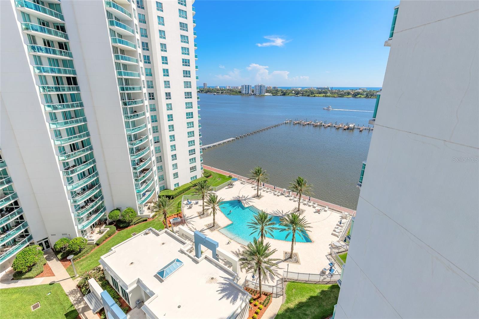 Image 7 of 53 For 231 Riverside Drive 1108-1