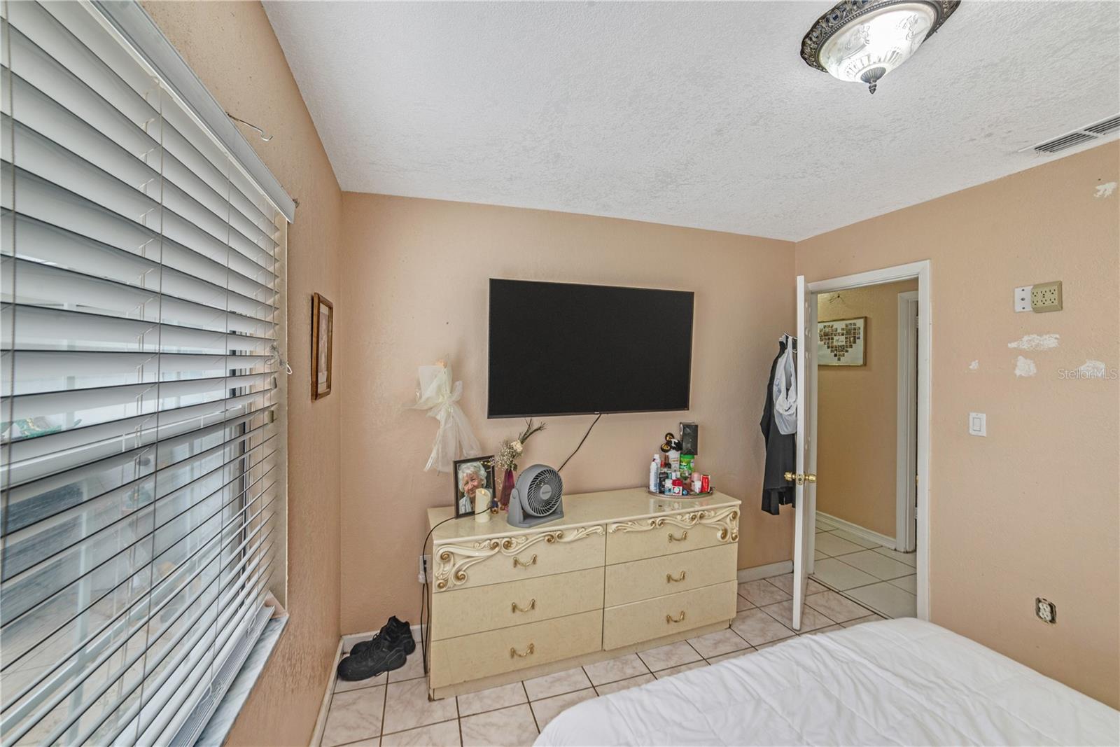 Image 33 of 37 For 1311 Galsworthy Avenue
