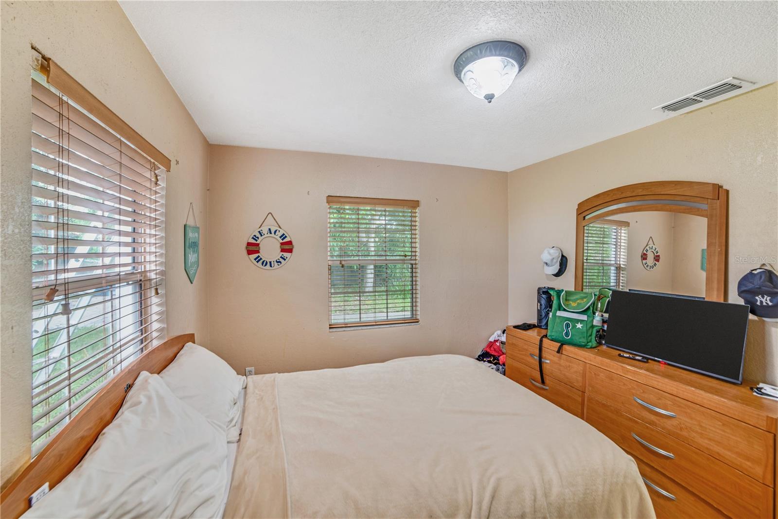 Image 4 of 37 For 1311 Galsworthy Avenue