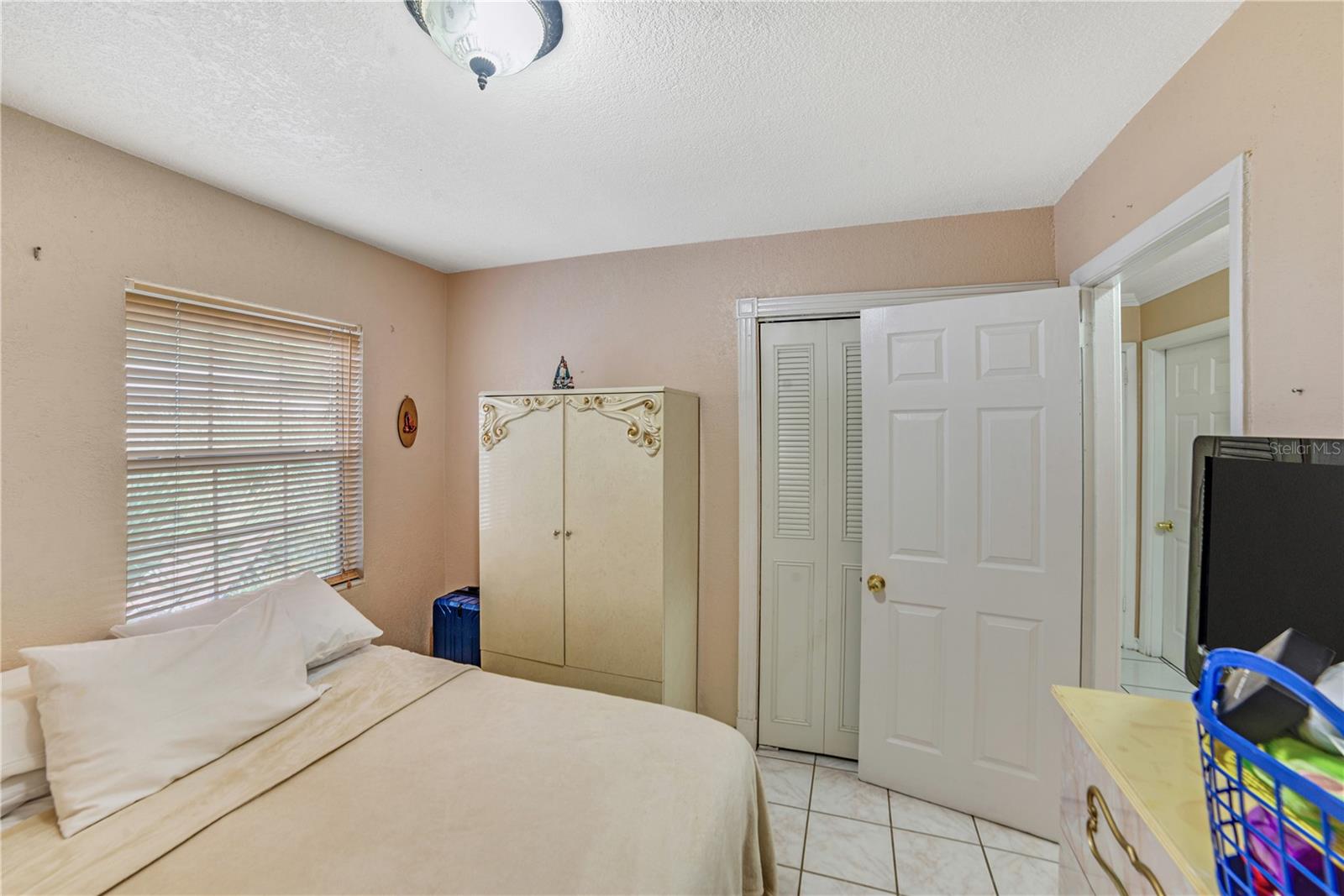 Image 6 of 37 For 1311 Galsworthy Avenue