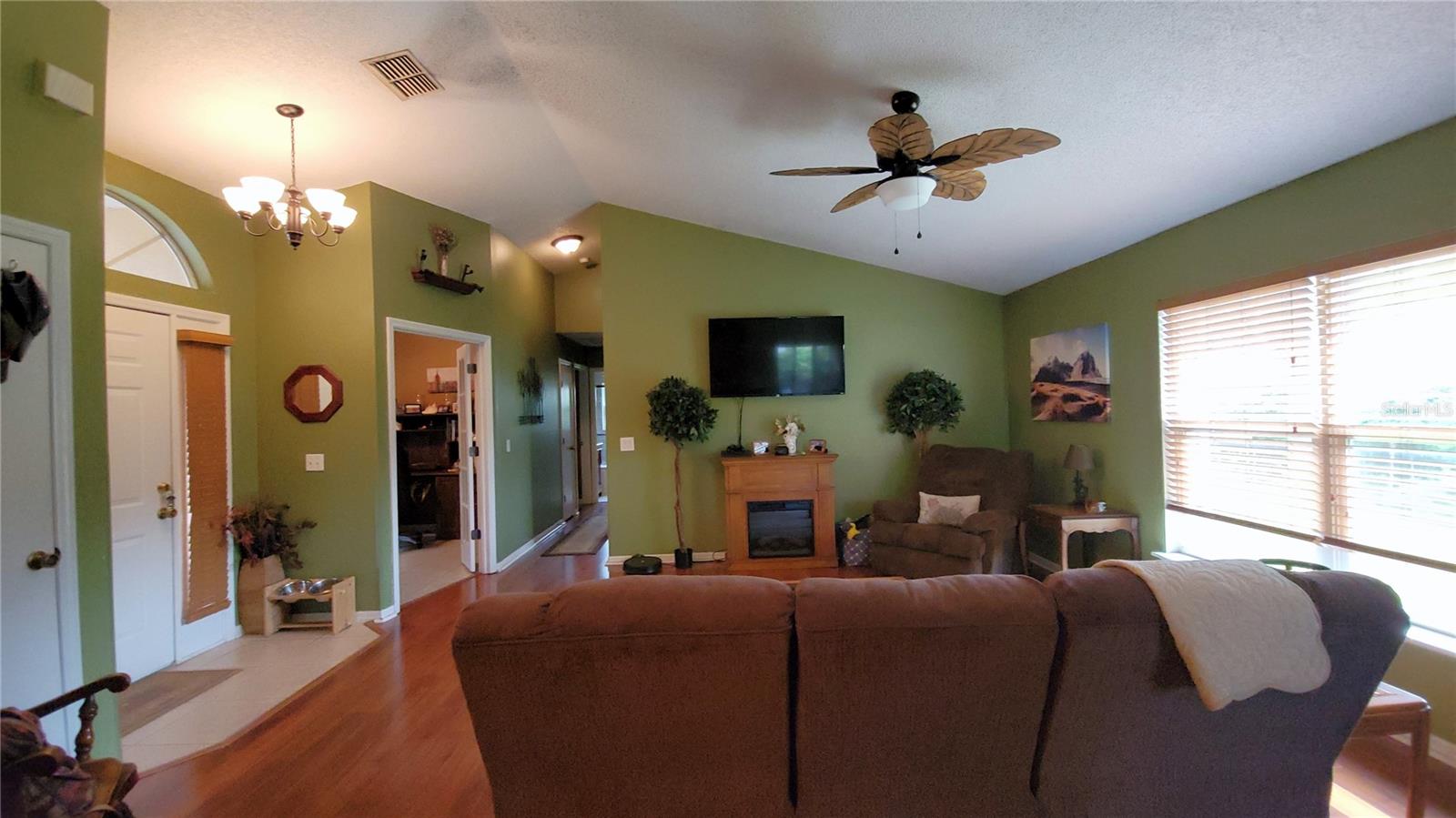 Image 9 of 45 For 1401 Hendren Dr