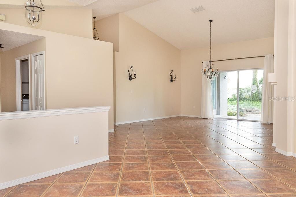 Image 3 of 16 For 1407 Whispering Woods Way