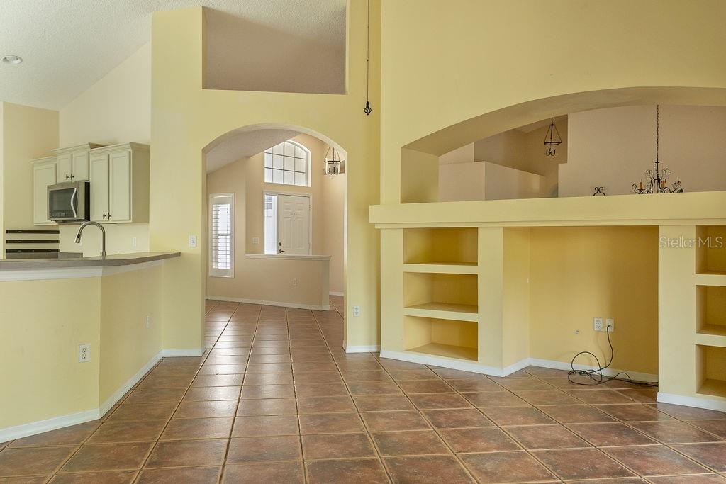Image 5 of 16 For 1407 Whispering Woods Way