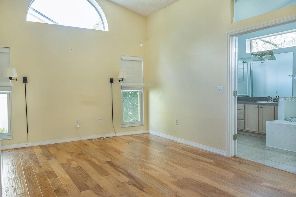Image 9 of 16 For 1407 Whispering Woods Way