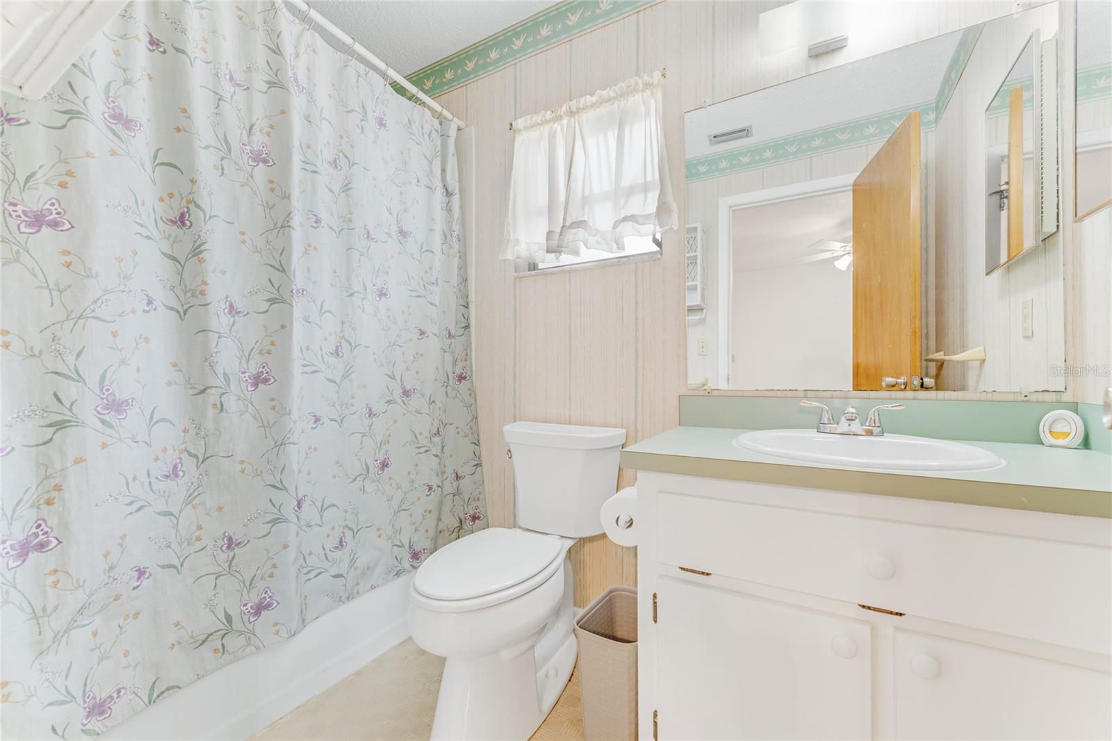 Image 13 of 18 For 4 Sugarberry Circle