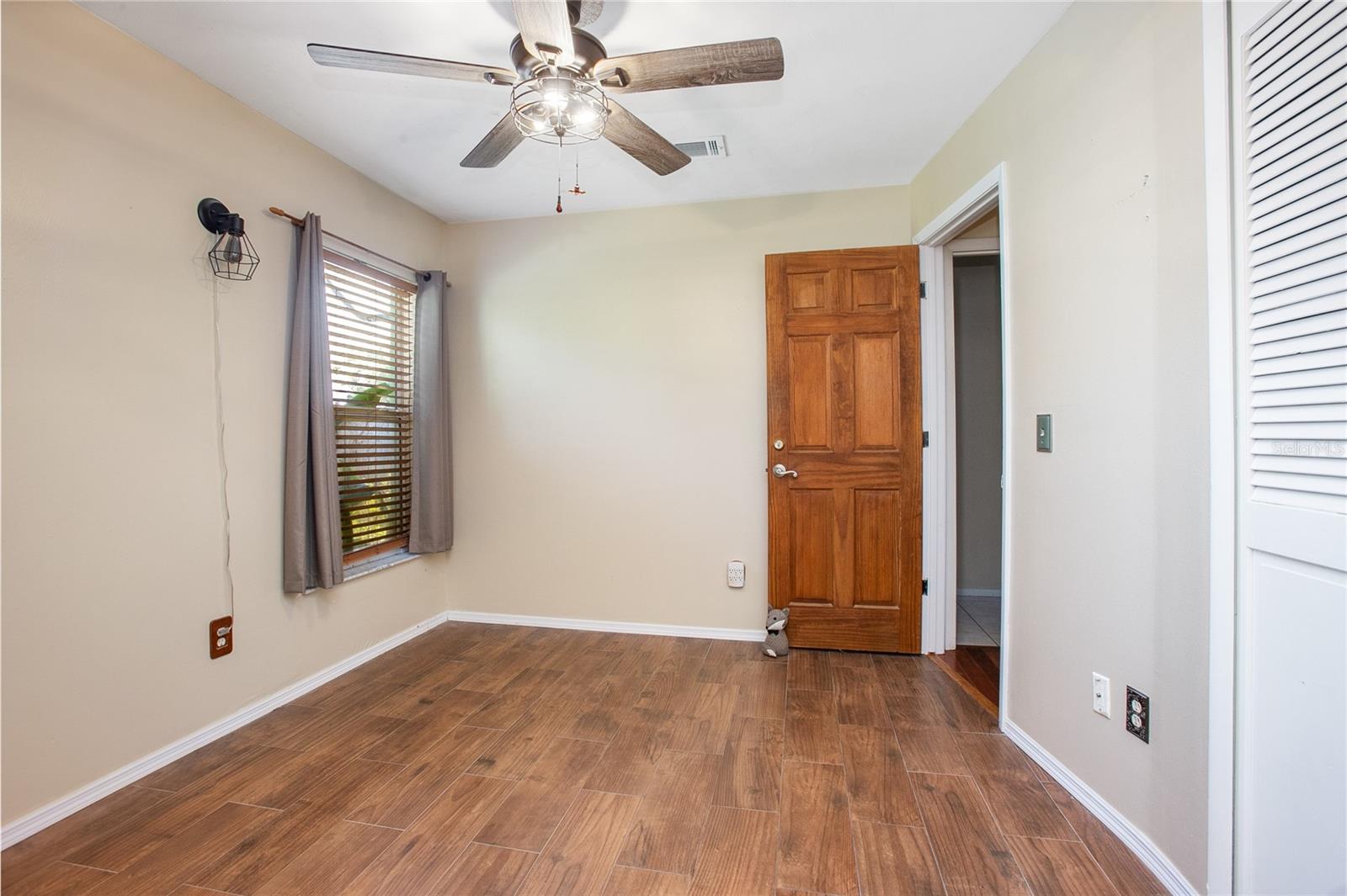 Image 14 of 42 For 1345 Walton Avenue
