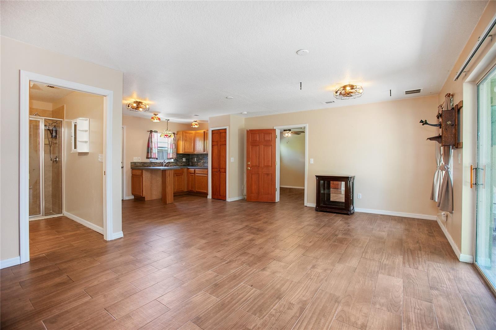 Image 19 of 42 For 1345 Walton Avenue