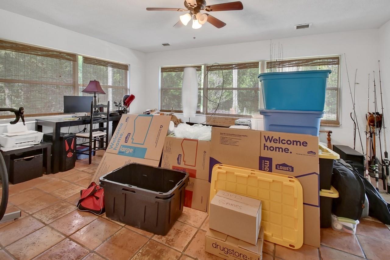 Image 13 of 31 For 520 Camelia Lane