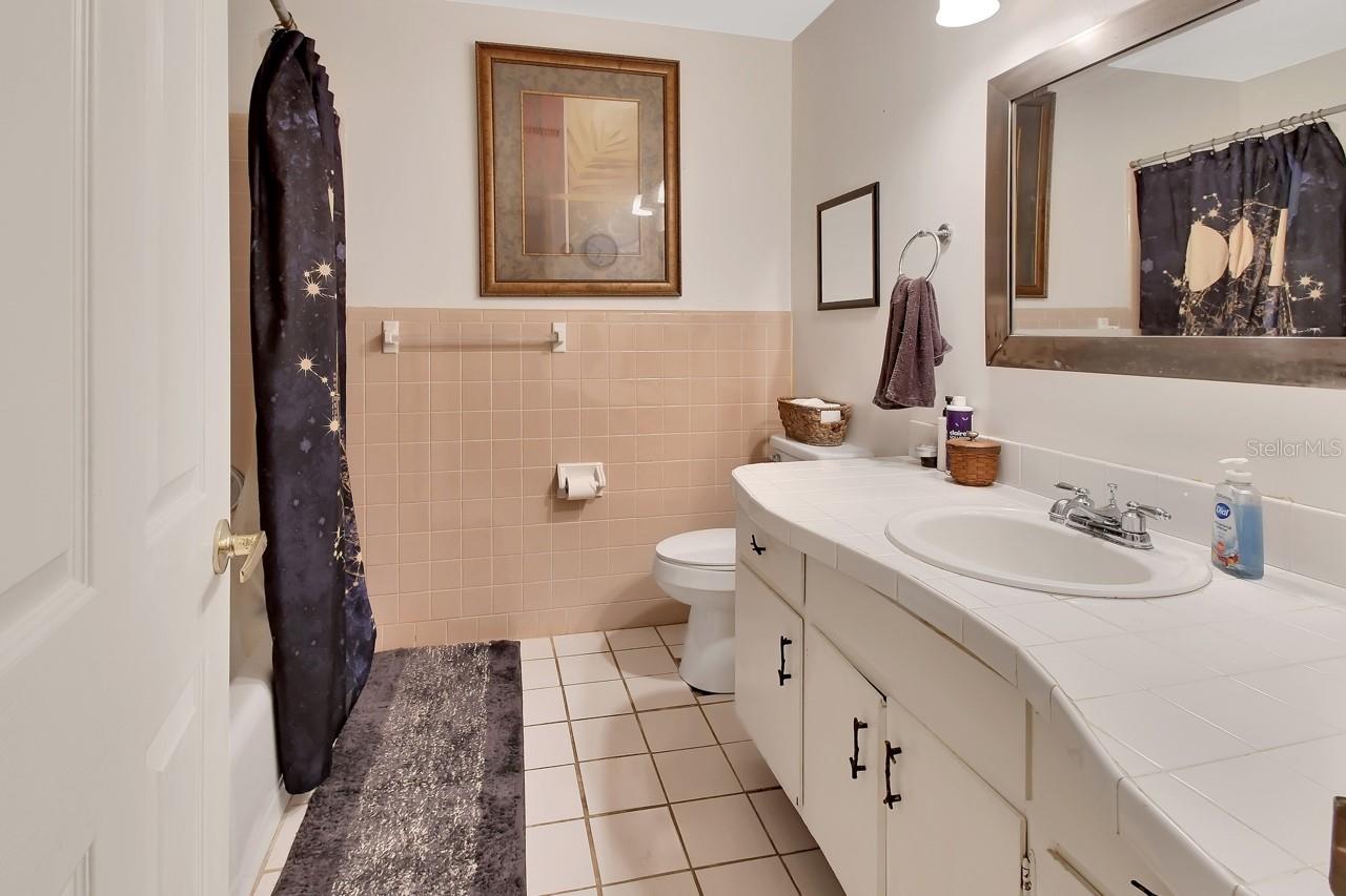 Image 18 of 31 For 520 Camelia Lane