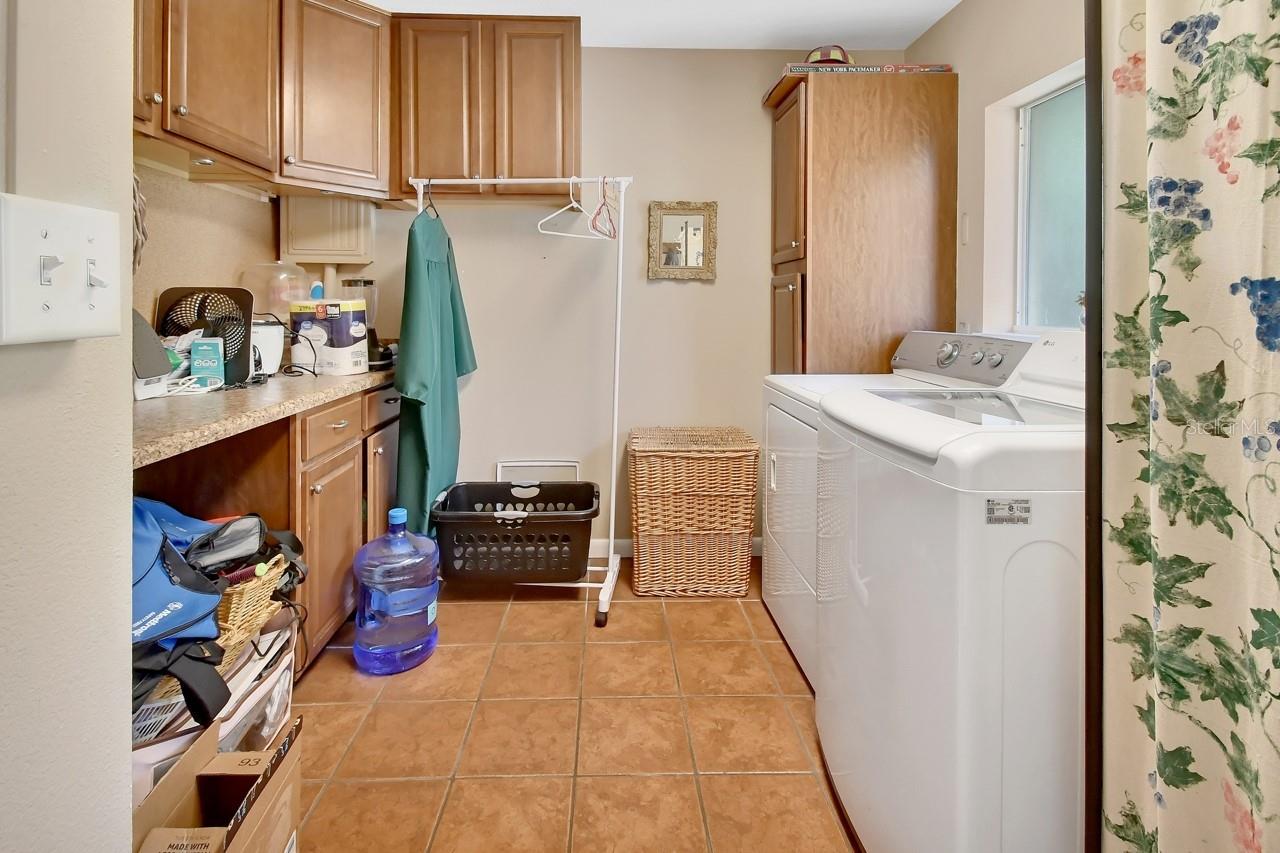 Image 20 of 31 For 520 Camelia Lane